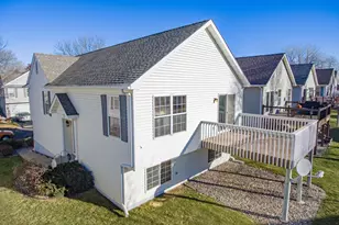 916 Parkside Blvd, Hopkins, MN 55343 - Photo 7