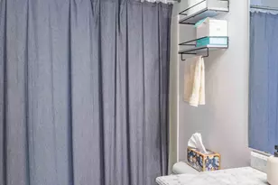 916 Parkside Blvd, Hopkins, MN 55343 - Photo 25