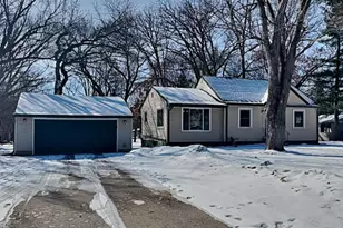 2605 Eastman Dr, New Brighton, MN 55112 - Photo 1