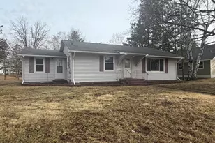 211 E 3rd Ave, Luck, WI 54853 - Photo 3