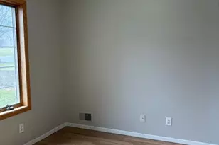 321 Wildwood Cir, Roberts, WI 54023 - Photo 9