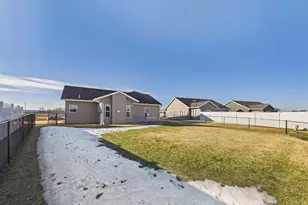 750 El Dorado St SE, Owatonna, MN 55060 - Photo 17