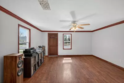 701 10th Avenue SE, Austin, MN 55912 - Photo 9