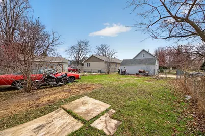 701 10th Avenue SE, Austin, MN 55912 - Photo 5