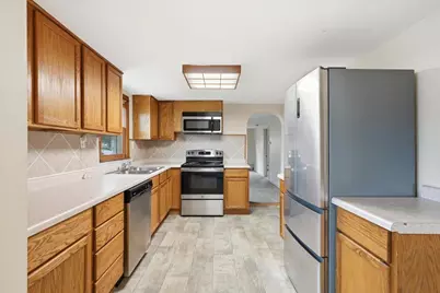 735 N Montana Avenue, New Richmond, WI 54017 - Photo 7