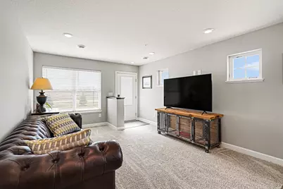 10502 Weston Way N, Maple Grove, MN 55369 - Photo 7