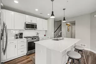 10502 Weston Wy N, Maple Grove, MN 55369 - Photo 9