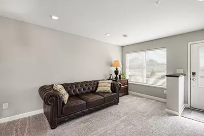 10502 Weston Way N, Maple Grove, MN 55369 - Photo 5