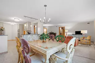 6051 Laurel Ave, Golden Valley, MN 55416 - Photo 5