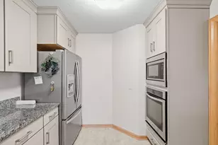 6051 Laurel Ave, Golden Valley, MN 55416 - Photo 13