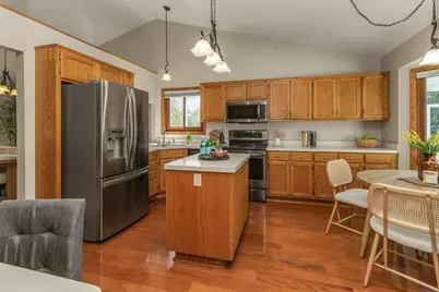 1081 Gilbert Court, Stillwater, MN 55082 - Photo 9