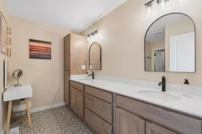 6615 Bluestem Way, Excelsior, MN 55331 - Photo 17