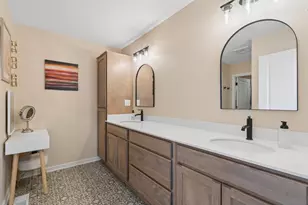 6615 Bluestem Wy, Excelsior, MN 55331 - Photo 17