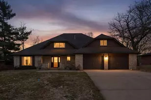 970 Sherwood Rd, Shoreview, MN 55126 - Photo 1