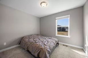 1976 Attenborough St, Shakopee, MN 55379 - Photo 9