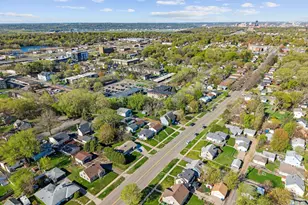 1956 3rd St E, Saint Paul, MN 55119 - Photo 45