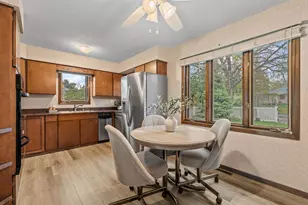 1956 3rd St E, Saint Paul, MN 55119 - Photo 9