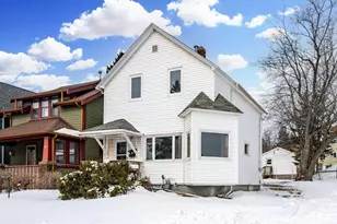 1027 E Ninth St, Duluth, MN 55805 - Photo 1