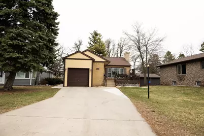 207 Lake Avenue, Worthington, MN 56187 - Photo 3