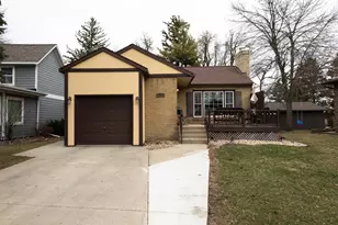 207 Lake Ave, Worthington, MN 56187 - Photo 1