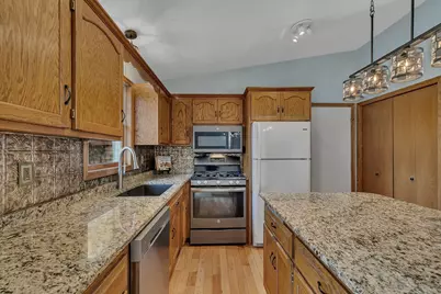 31325 Larkspur Lane, Avon, MN 56310 - Photo 11