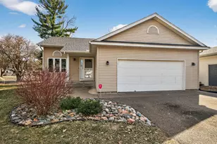 326 S Shore Dr, Forest Lake, MN 55025 - Photo 7