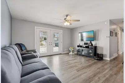 8351 Innsdale Avenue S, Cottage Grove, MN 55016 - Photo 7