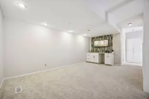 6507 Gleason Ct, Edina, MN 55436 - Photo 57