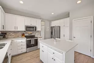 2823 Lisbon Ave N, Lake Elmo, MN 55042 - Photo 13