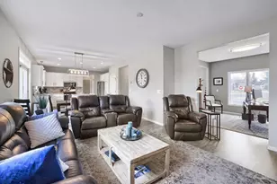 2823 Lisbon Ave N, Lake Elmo, MN 55042 - Photo 7