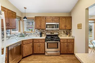 1237 Hilo Ave N, Oakdale, MN 55128 - Photo 7