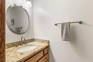 1237 Hilo Ave N, Oakdale, MN 55128 - Photo 19