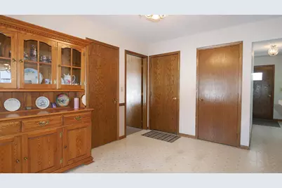 9608 Toledo Road, Bloomington, MN 55437 - Photo 13