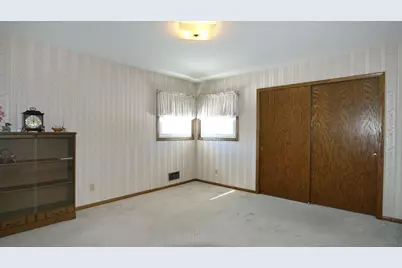 9608 Toledo Road, Bloomington, MN 55437 - Photo 15