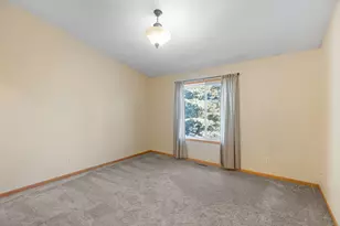 7626 Fox Creek Ct, Rockford, MN 55373 - Photo 9