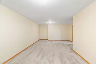 7626 Fox Creek Ct, Rockford, MN 55373 - Photo 11