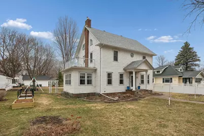 508 N Hennepin Street, Winthrop, MN 55396 - Photo 1