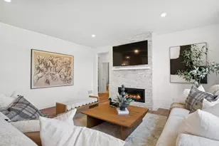 8680 Periwinkle Blvd, Woodbury, MN 55129 - Photo 5