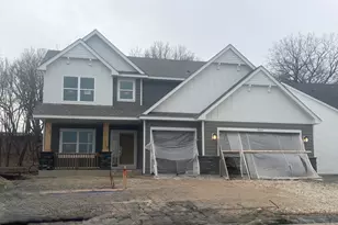 2624 Aspen Dr, Shakopee, MN 55379 - Photo 1