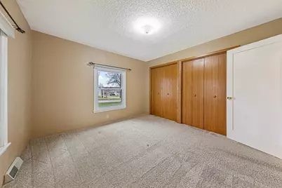 1172 6th Avenue SW, Faribault, MN 55021 - Photo 13