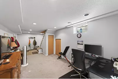 6312 Knoll Street N, Golden Valley, MN 55427 - Photo 33