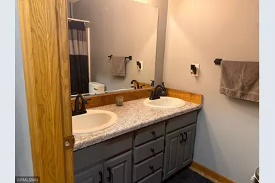 245 Dwinnell Avenue, Mahtomedi, MN 55115 - Photo 15