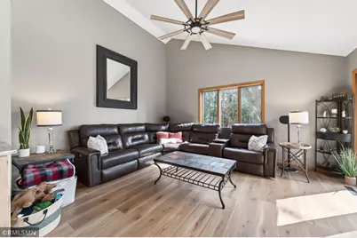 245 Dwinnell Avenue, Mahtomedi, MN 55115 - Photo 9