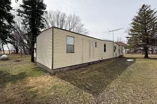 19367 680th St, Dodge Center, MN 55927 - Photo 3