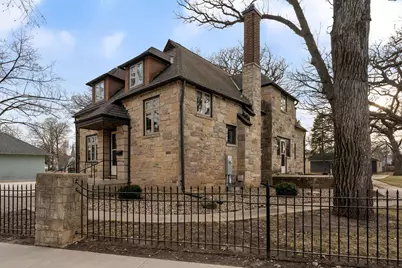 907 1st Drive NW, Austin, MN 55912 - Photo 5