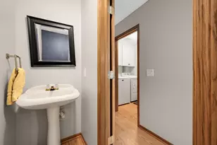 2571 Bedford Ct, Mendota Heights, MN 55120 - Photo 15