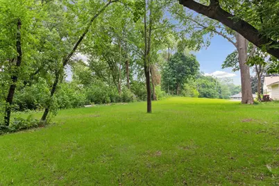 515 Farrell Street N, Maplewood, MN 55119 - Photo 3