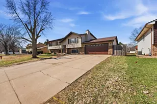 8309 Penn Ave N, Brooklyn Park, MN 55444 - Photo 3