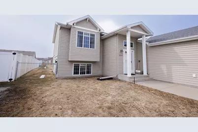 4241 17th Street S, Moorhead, MN 56560 - Photo 3