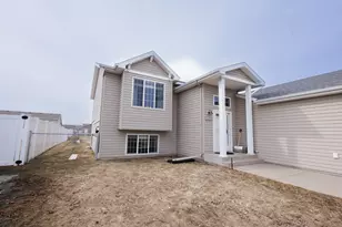 4241 17th St S, Moorhead, MN 56560 - Photo 3